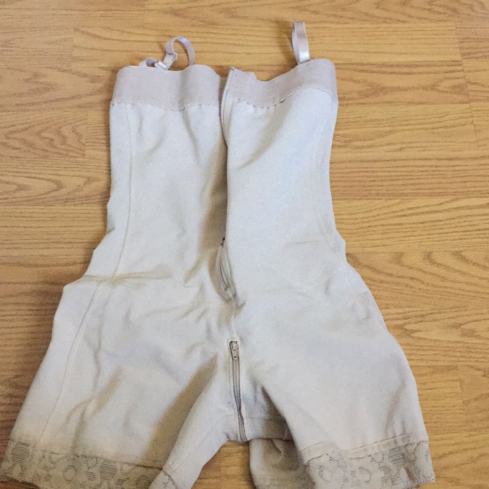 Faja colombiana levanta glúteo ,solo un uso